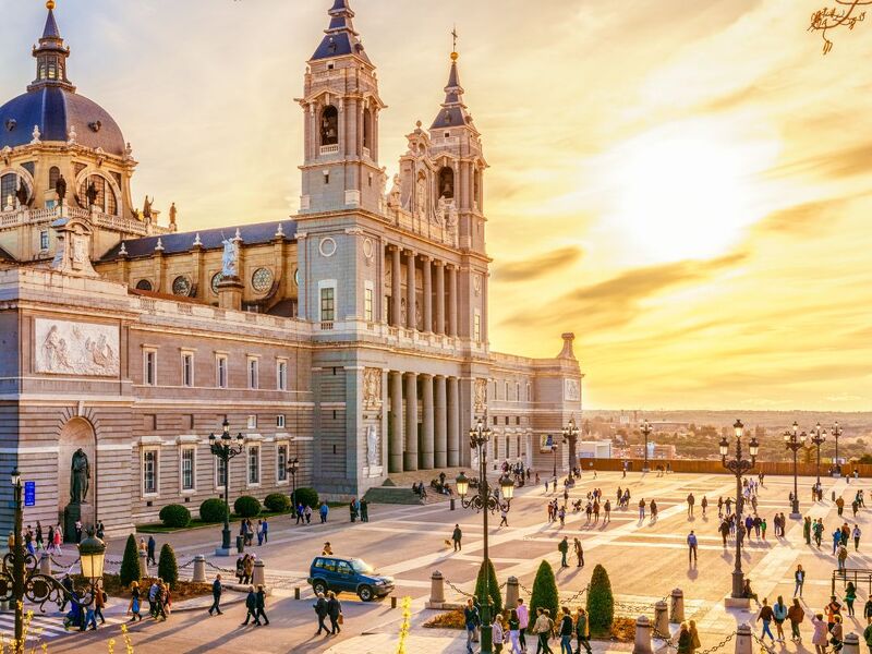 Elegant Madrid & Valencia & Barcelona Turu - Pegasus HY ile 4 Gece - Ekstra Turlar Dahil (MAD-BCN)